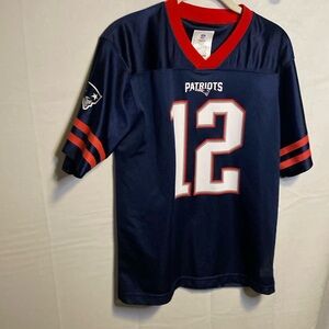 NFL team  patriots  Brady number 12